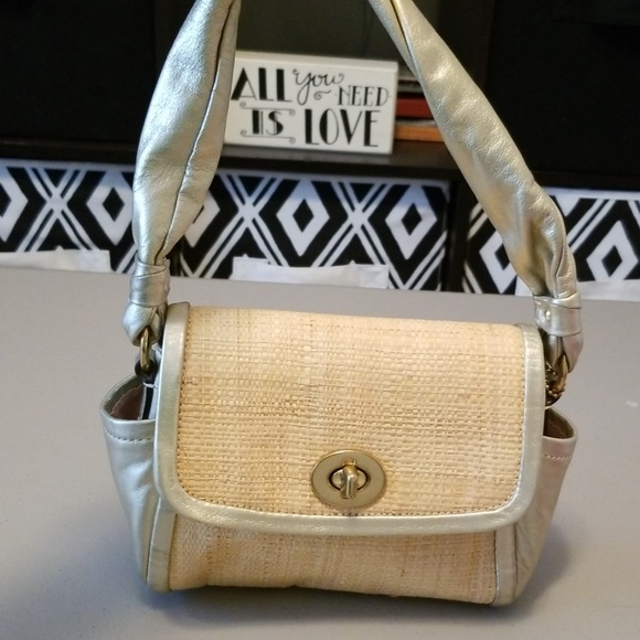 Coach Handbags - COACH purse